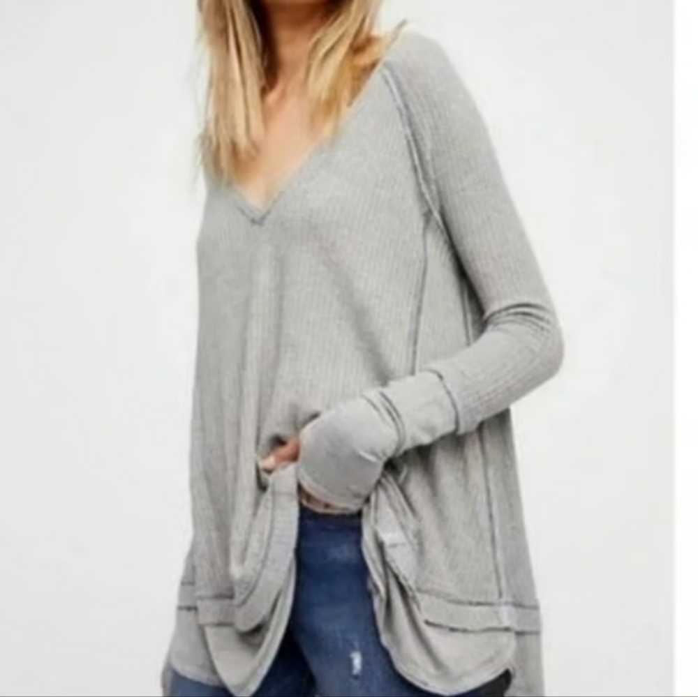 Free People We the Free Laguna Waffle Knit Gray Raw Hem Boho Oversized Top Small - Picture 3 of 11